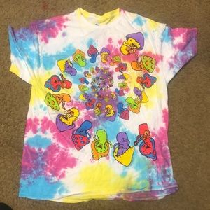 Trippy tie dye shirt